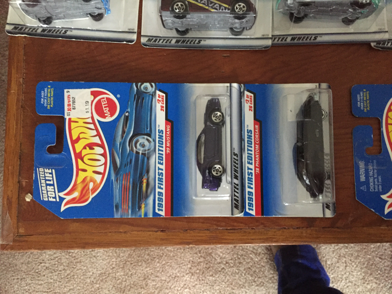 Illustration for article titled Enormous Die-Cast Collection - Box 45 - Let the Hot Wheels Roll...